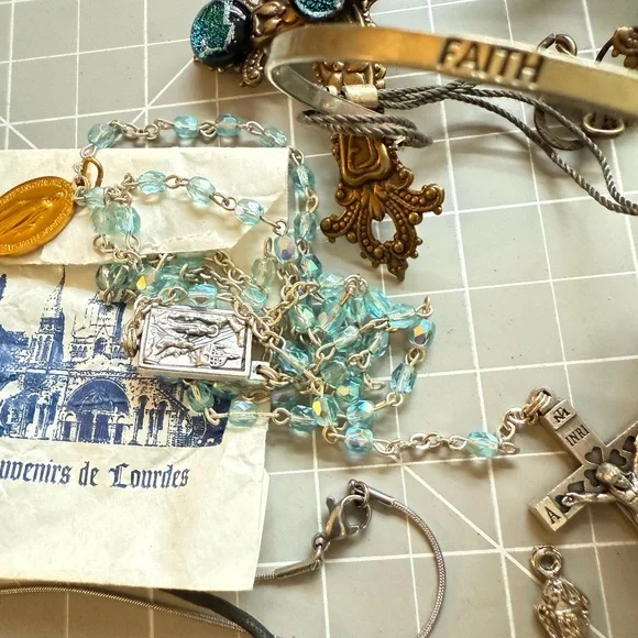 Vintage Christian Cross Jewelry Repurpose Lot - Picture 12 of 17